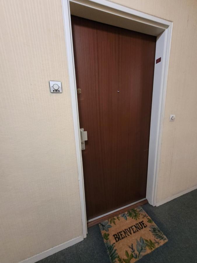 Nid Douillet Plein De Charme Avec Parking Gratuit Apartment Chantilly Exterior foto