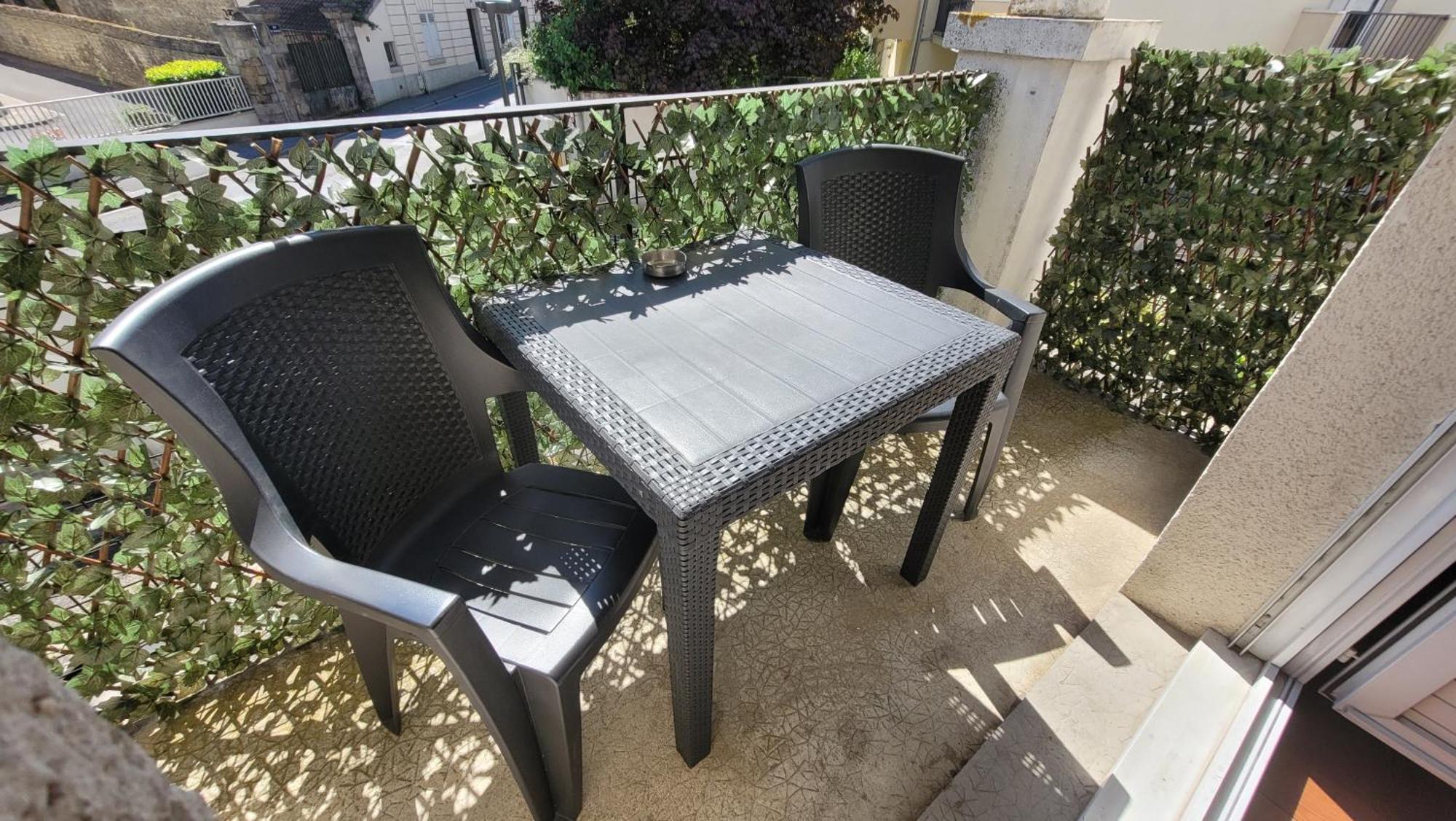 Nid Douillet Plein De Charme Avec Parking Gratuit Apartment Chantilly Exterior foto